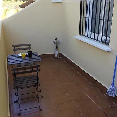 Apartamento Family Friendly Patio And Poolview