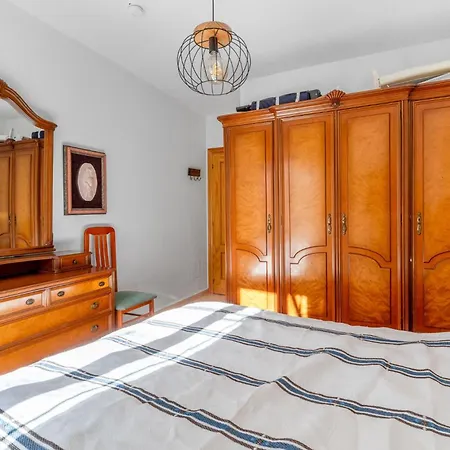 Family Friendly Patio And Poolview Apartamento