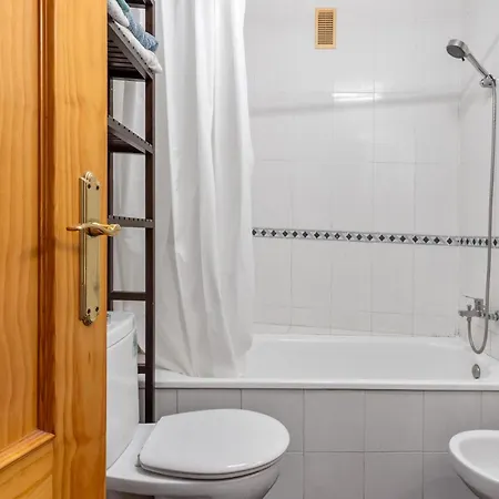 Family Friendly Patio And Poolview Torremolinos