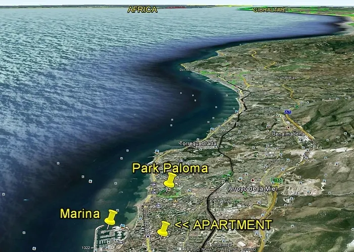 Family Friendly Patio And Poolview Apartment