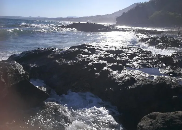 Family Friendly Patio And Poolview Apartment *