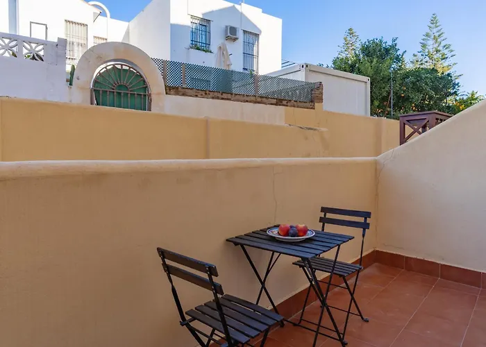 Family Friendly Patio And Poolview Apartment *