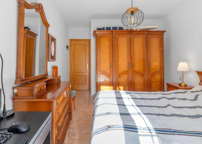 Family Friendly Patio And Poolview