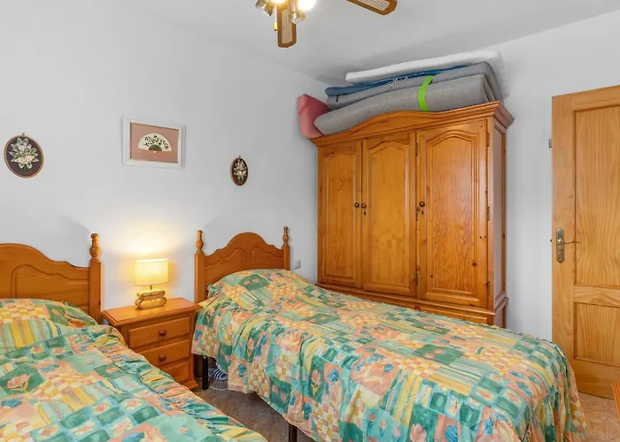 Apartment Family Friendly Patio And Poolview *