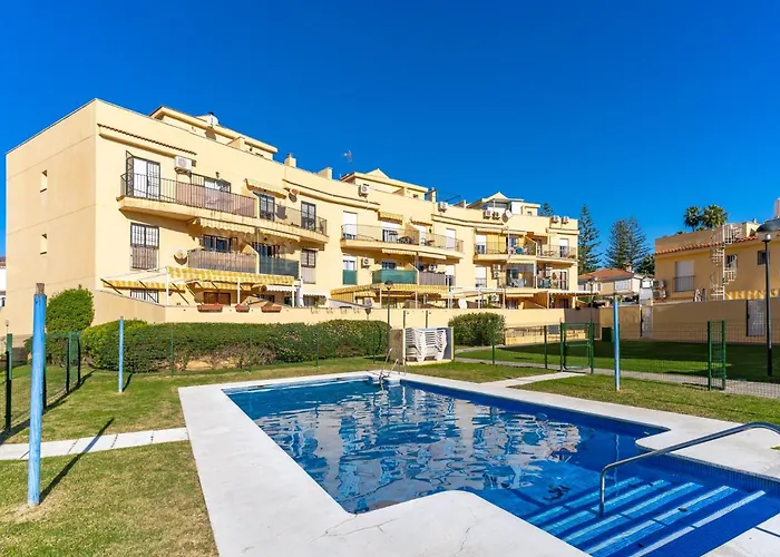 Family Friendly Patio And Poolview Apartment *