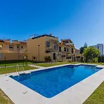 Διαμέρισμα Family Friendly Patio And Poolview