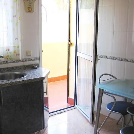 Family Friendly Patio And Poolview Apartment *
