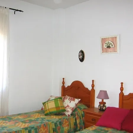 Family Friendly Patio And Poolview Apartment Torremolinos