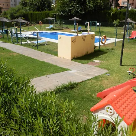 Family Friendly Patio And Poolview Torremolinos