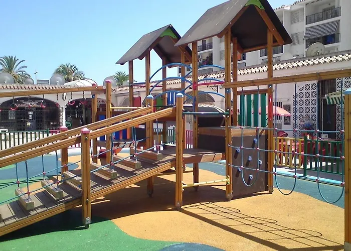 Family Friendly Patio And Poolview Appartement