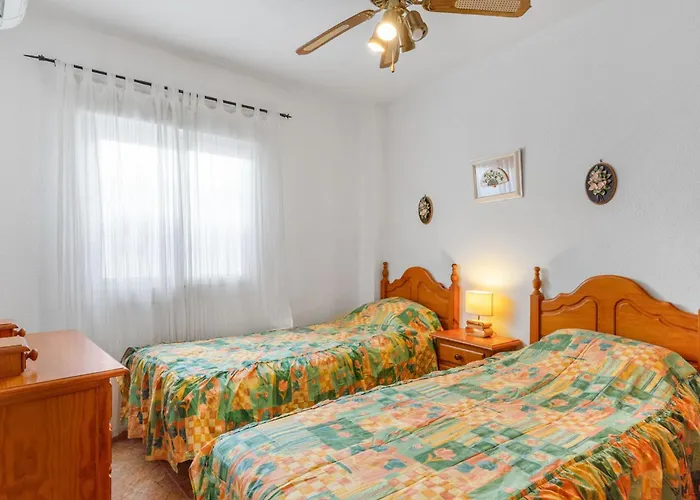 Family Friendly Patio And Poolview Appartement